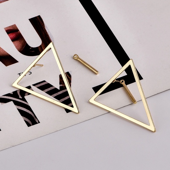 3/$30 - Gold Triangle Studs w/Bar Jackets Earrings - Picture 7 of 8